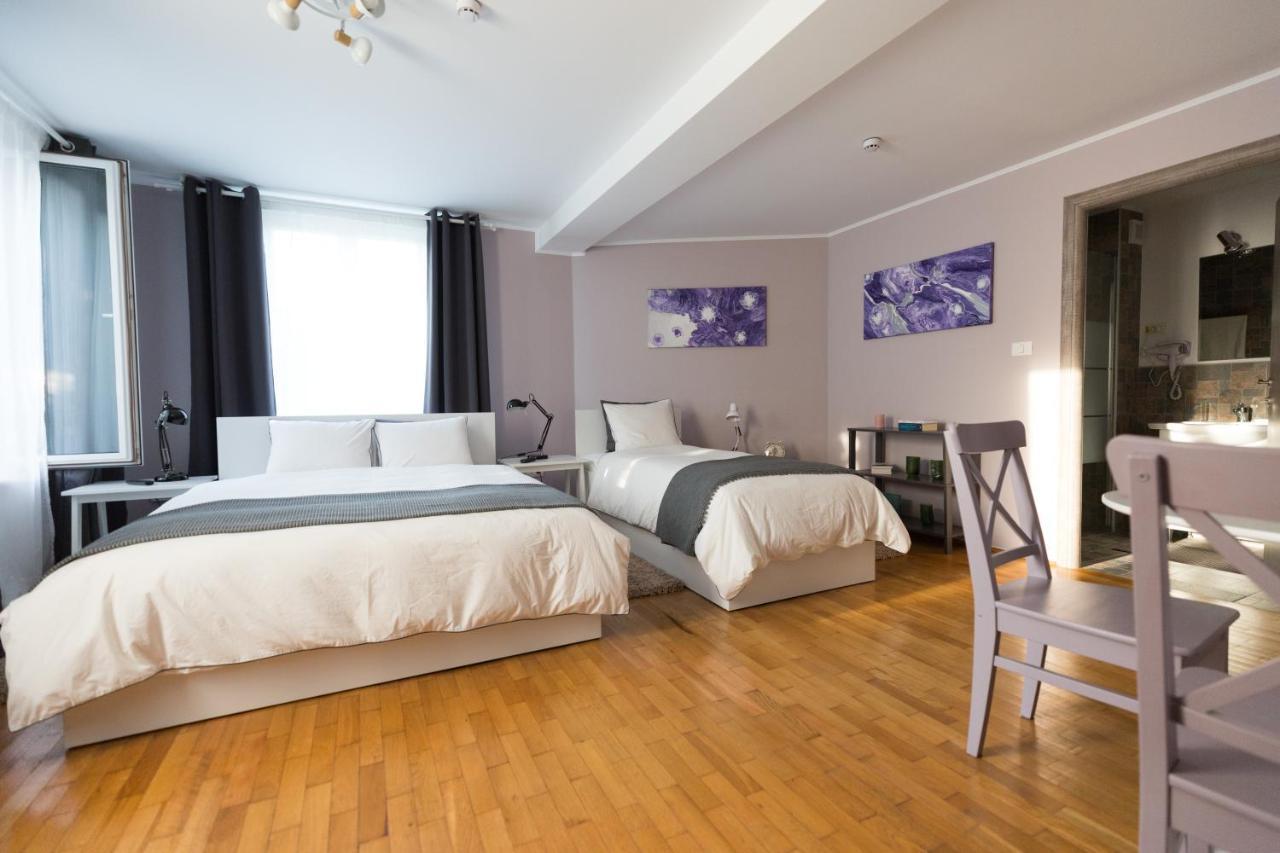 Отель Casa Ris Тыргу-Жиу Экстерьер фото