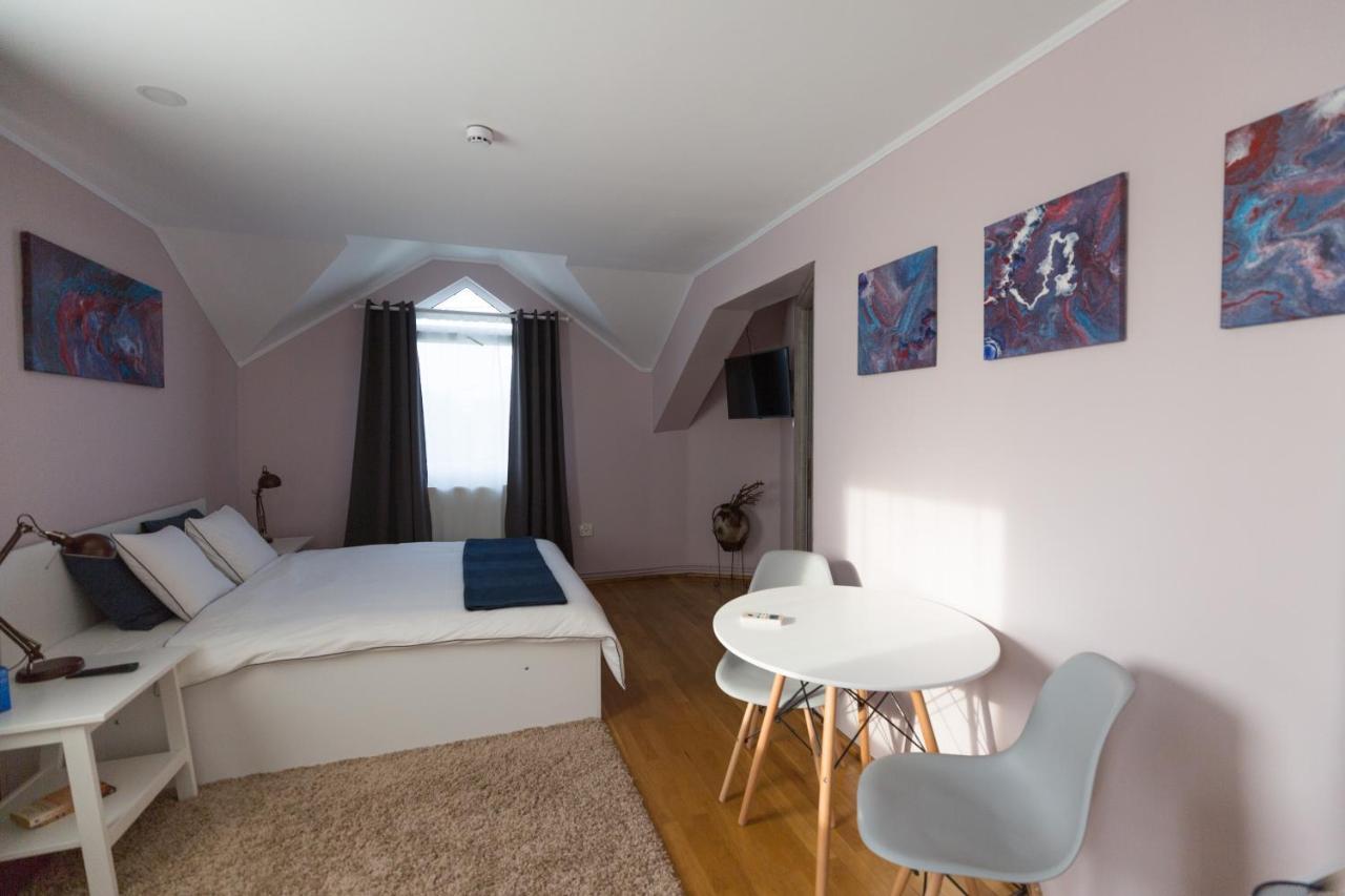 Отель Casa Ris Тыргу-Жиу Экстерьер фото